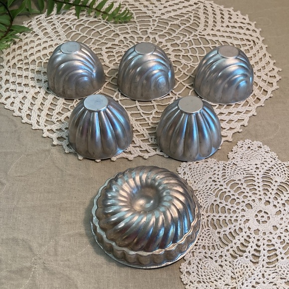 Set Of 6 Vintage Tin Molds - Picture 16 of 16